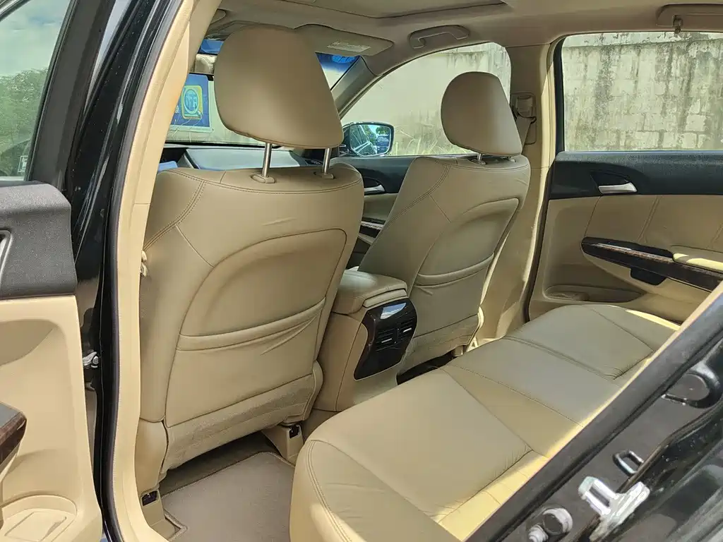 Honda Accord — миниатюра 7