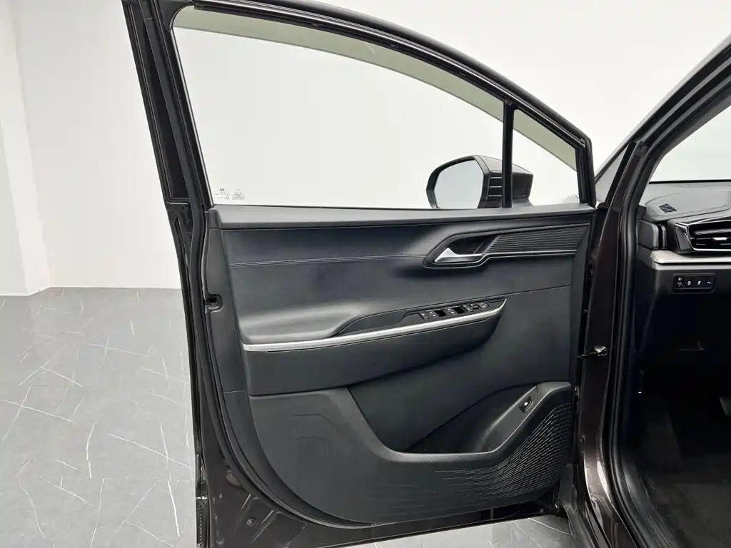 Hyundai Custo — миниатюра 12