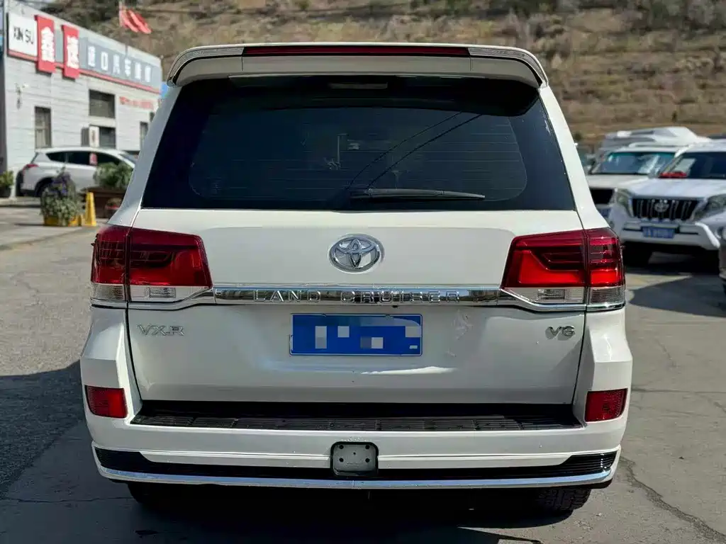 Toyota Land Cruiser 4.0L V6 Middle East Base Edition, фото 8