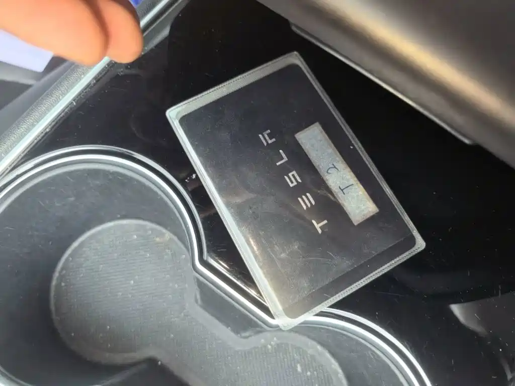 Tesla Model 3 — миниатюра 13
