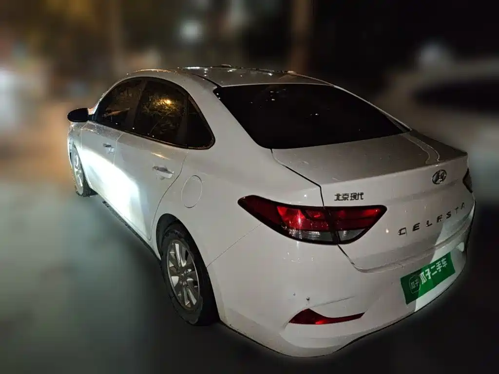 Hyundai Elantra — миниатюра 25