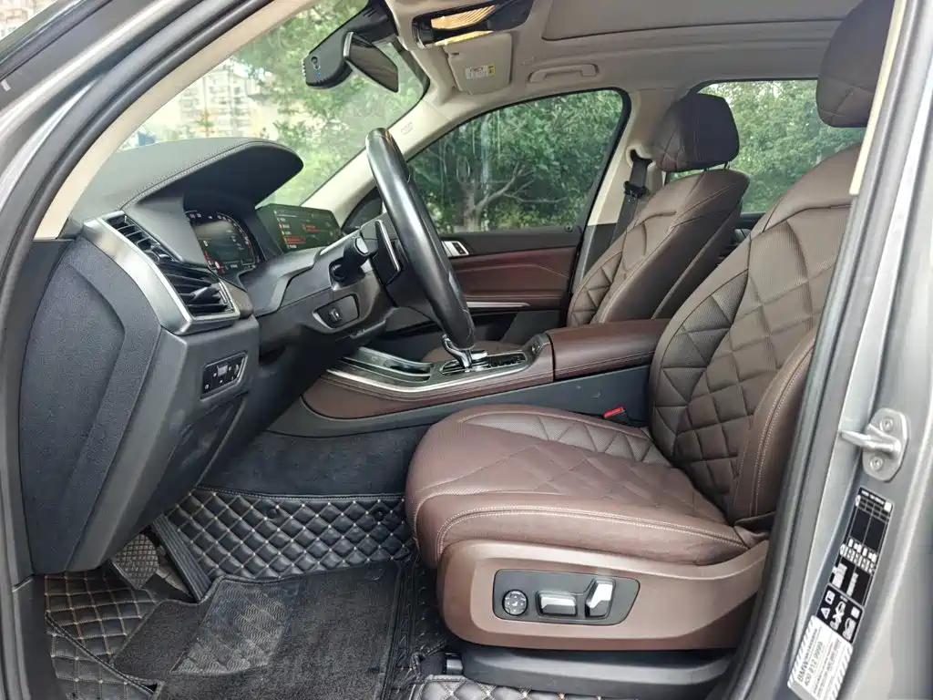 BMW X5 — миниатюра 12