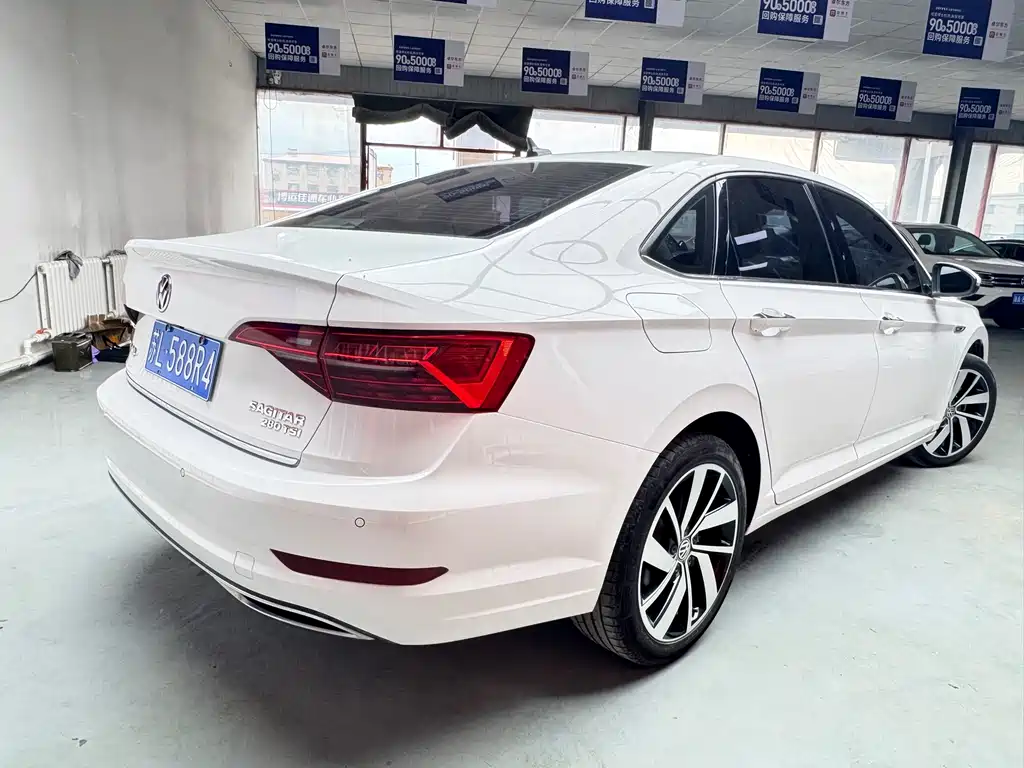 Volkswagen Sagitar — миниатюра 6
