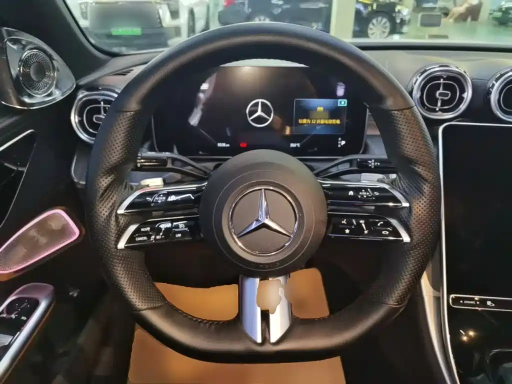 Mercedes-Benz C-Class — миниатюра 11