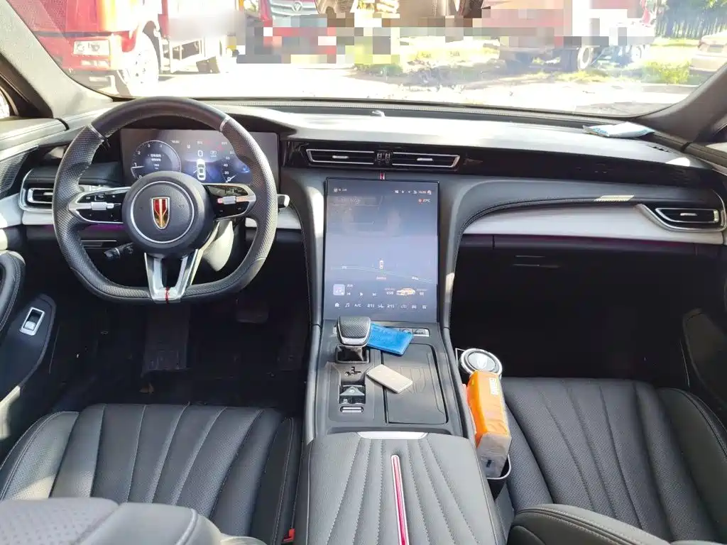 Hongqi Hongqi H5 — миниатюра 13