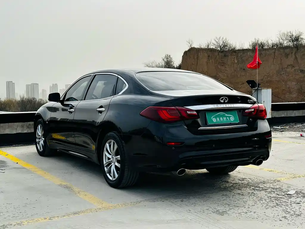 Infiniti Q70 — миниатюра 7