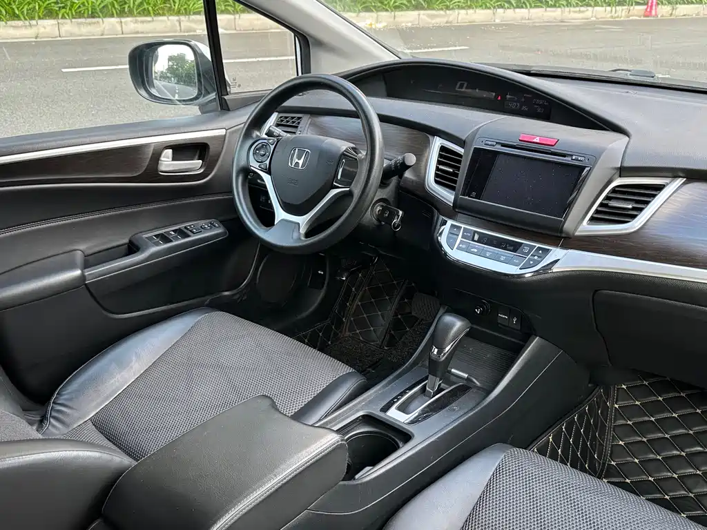 Honda Jade — миниатюра 10