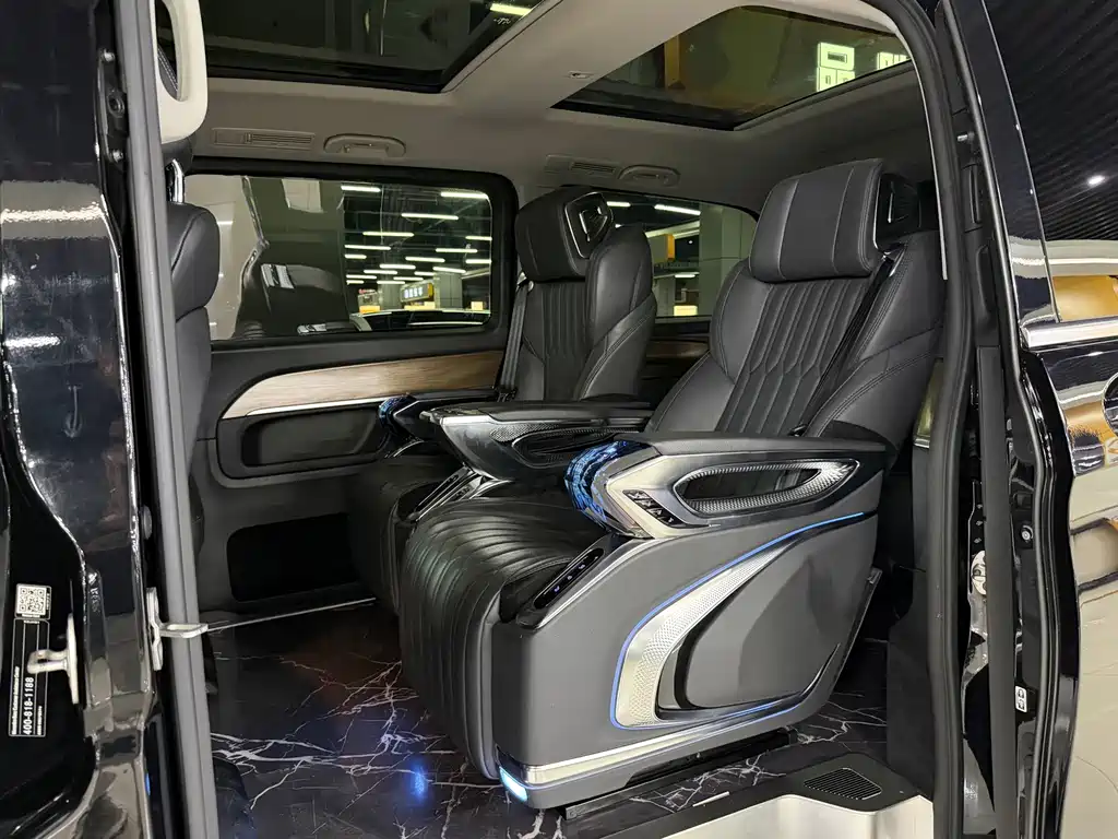 Mercedes-Benz V-Class — миниатюра 10