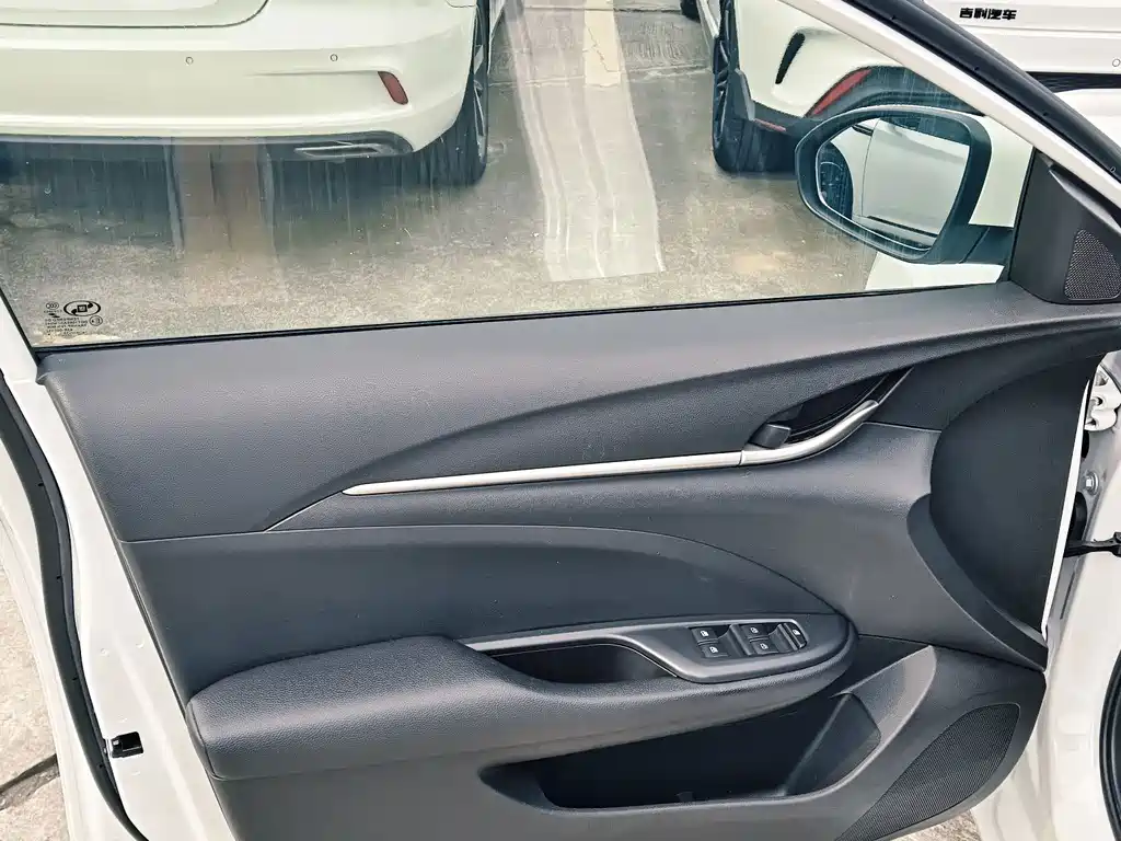 Buick Excelle — миниатюра 12