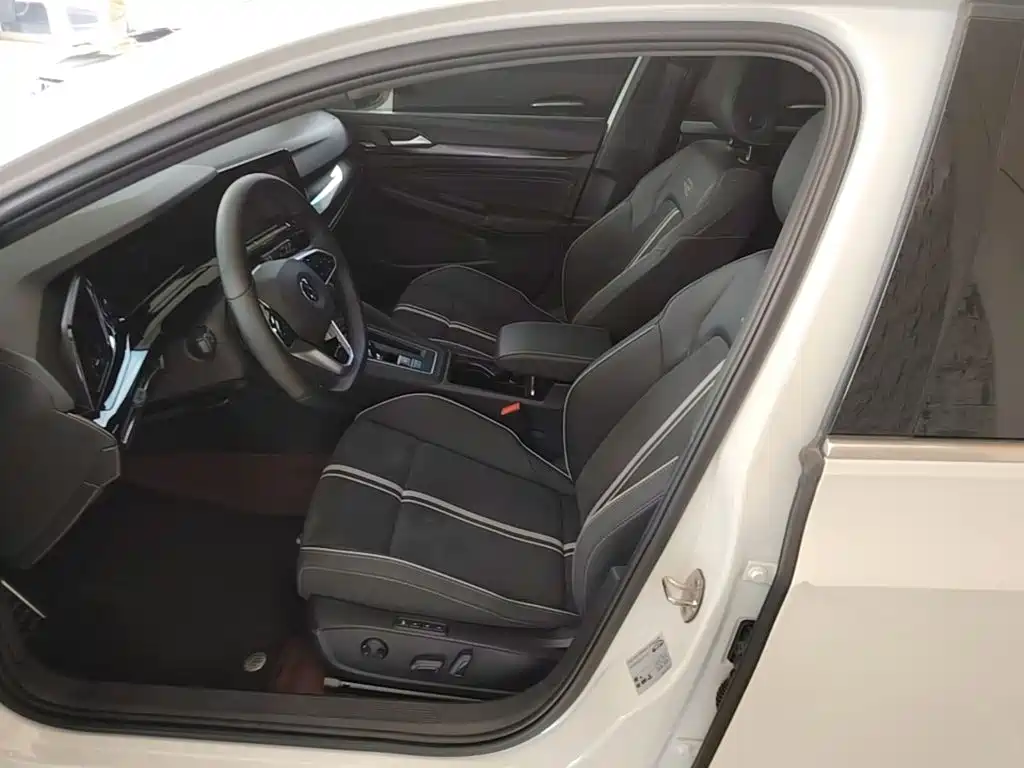 Volkswagen Golf — миниатюра 15