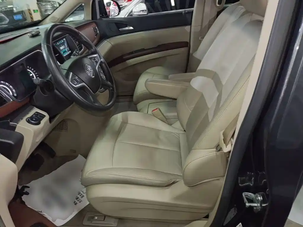 Buick GL8 — миниатюра 15