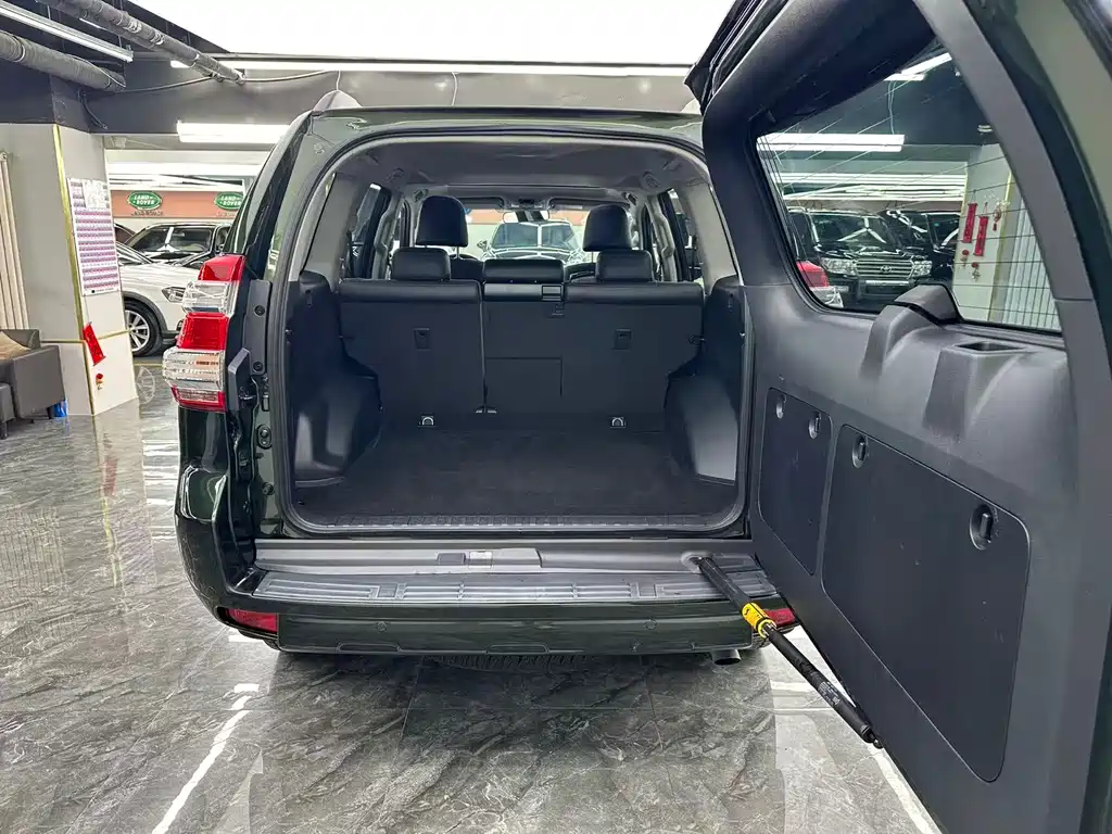 Toyota Prado — миниатюра 11