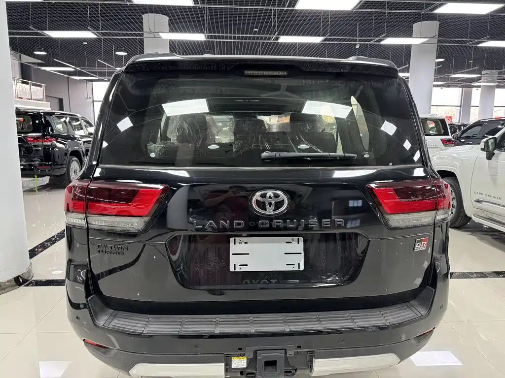 Toyota Land Cruiser 2022 3.3T AT