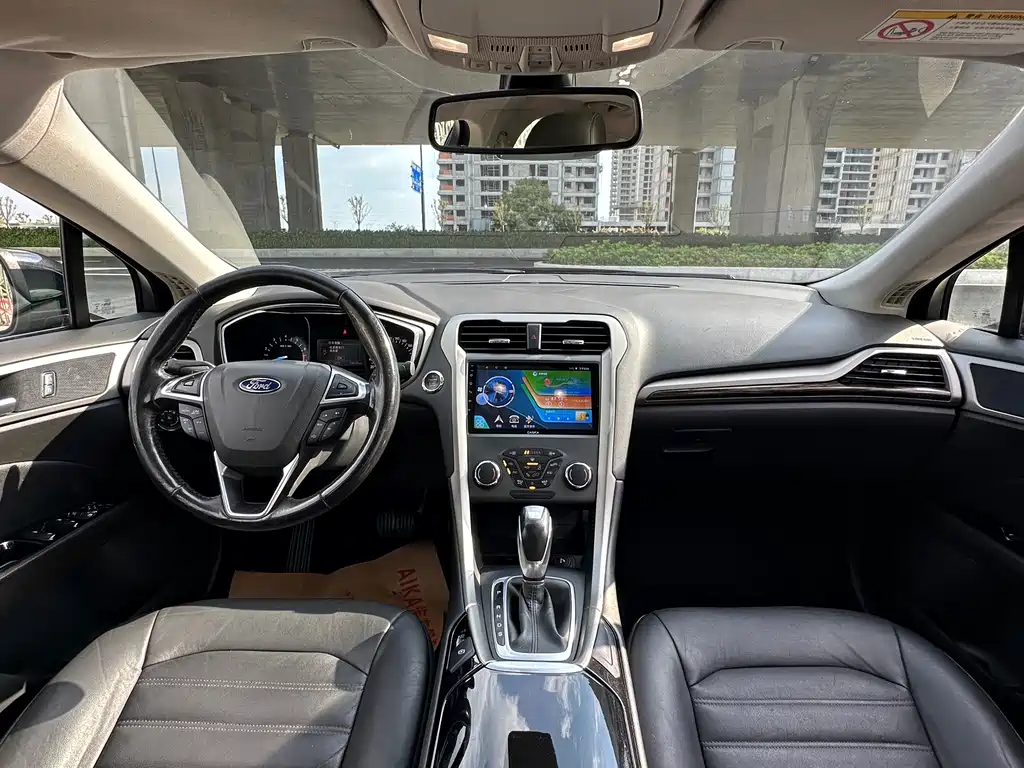 Ford Mondeo — миниатюра 12