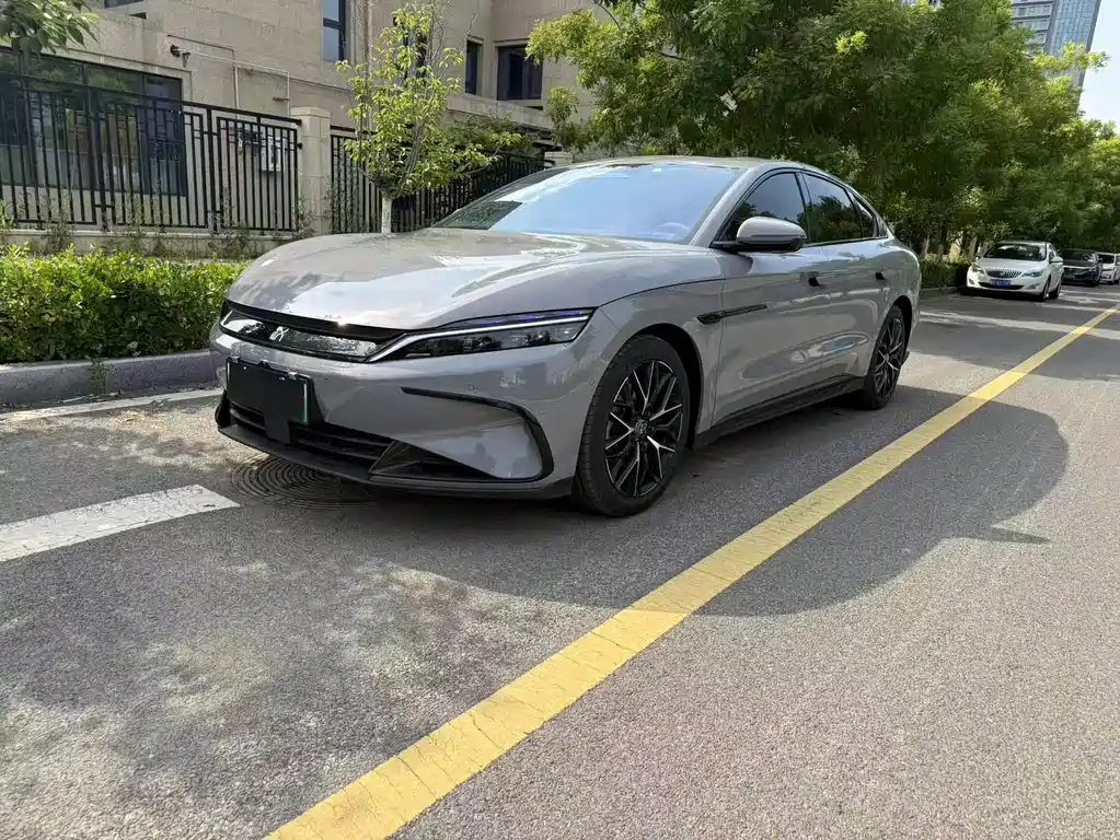 BYD Han 2025 DM-i 125KM Honorable Type