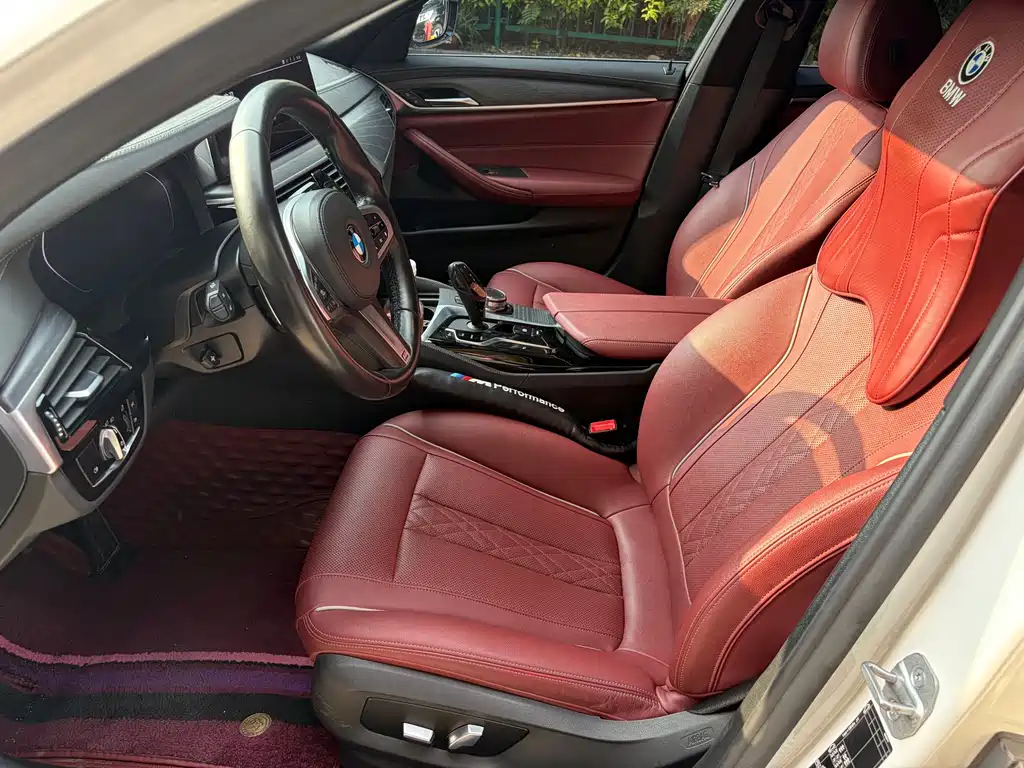 BMW 5 Series — миниатюра 6
