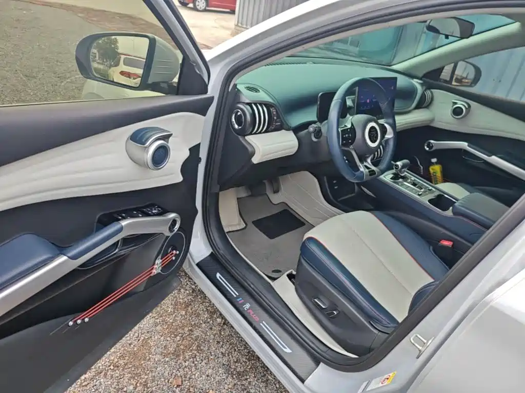 BYD Yuan Plus — миниатюра 16