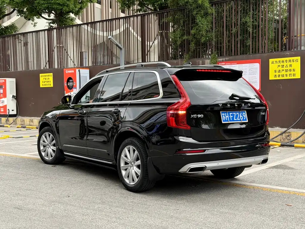 Volvo XC90 — миниатюра 3
