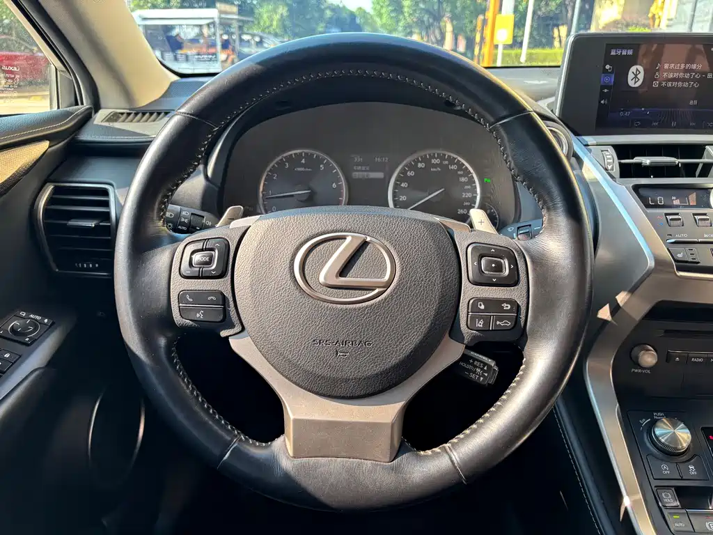 Lexus NX — миниатюра 9