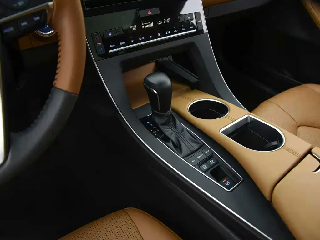 Toyota Avalon — миниатюра 10