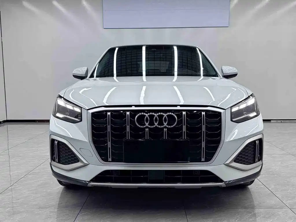 Audi Q2L — миниатюра 2