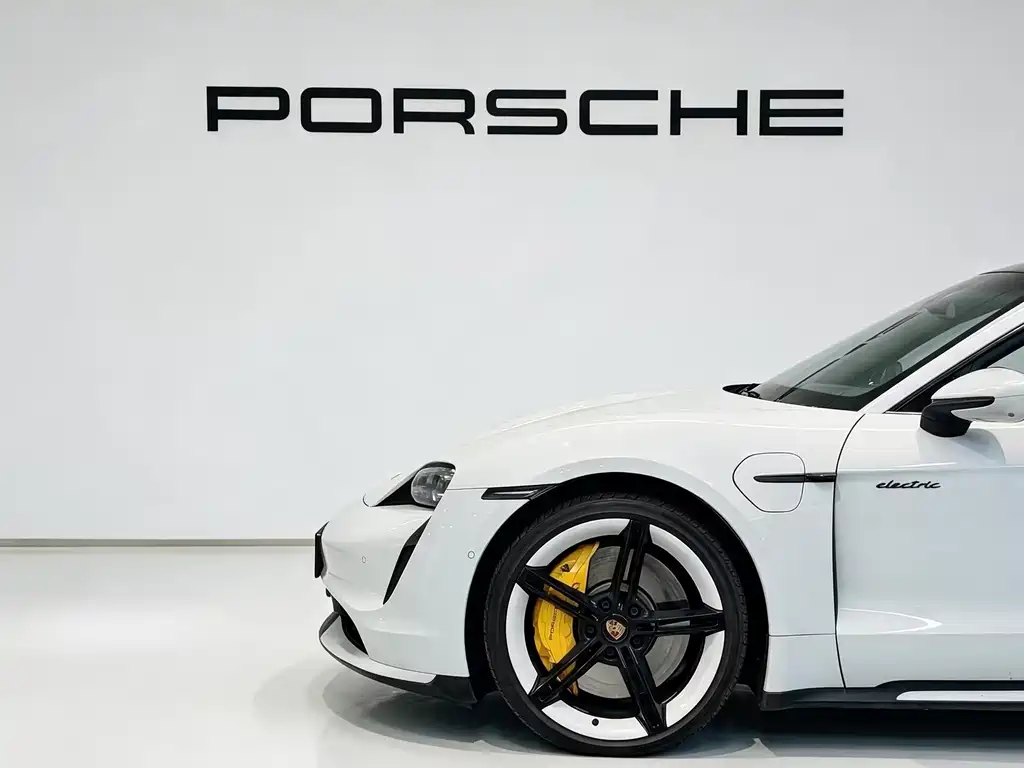 Porsche Taycan — миниатюра 10