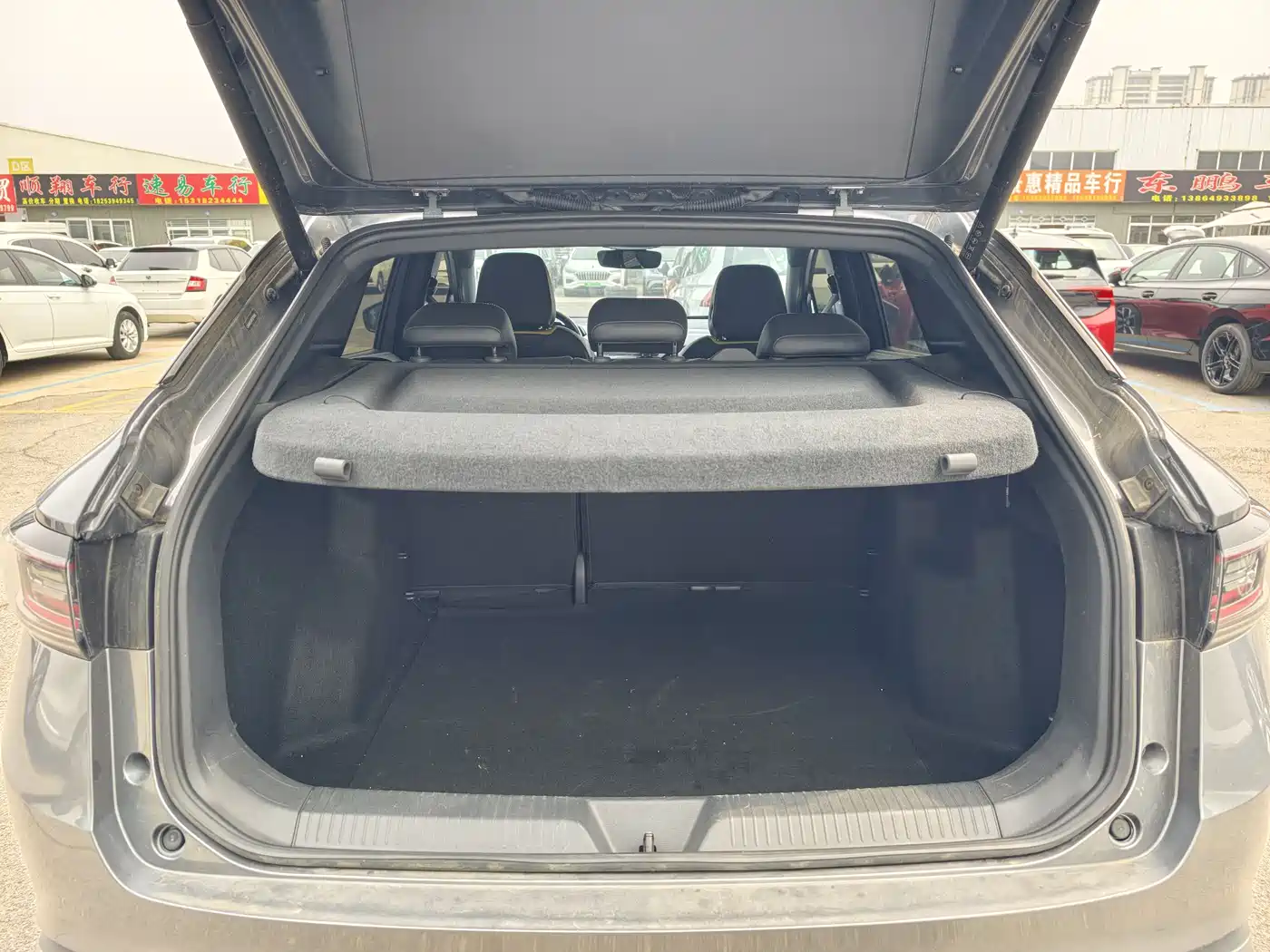 Volkswagen ID.4 X 2023 Silver/gray из Китая
