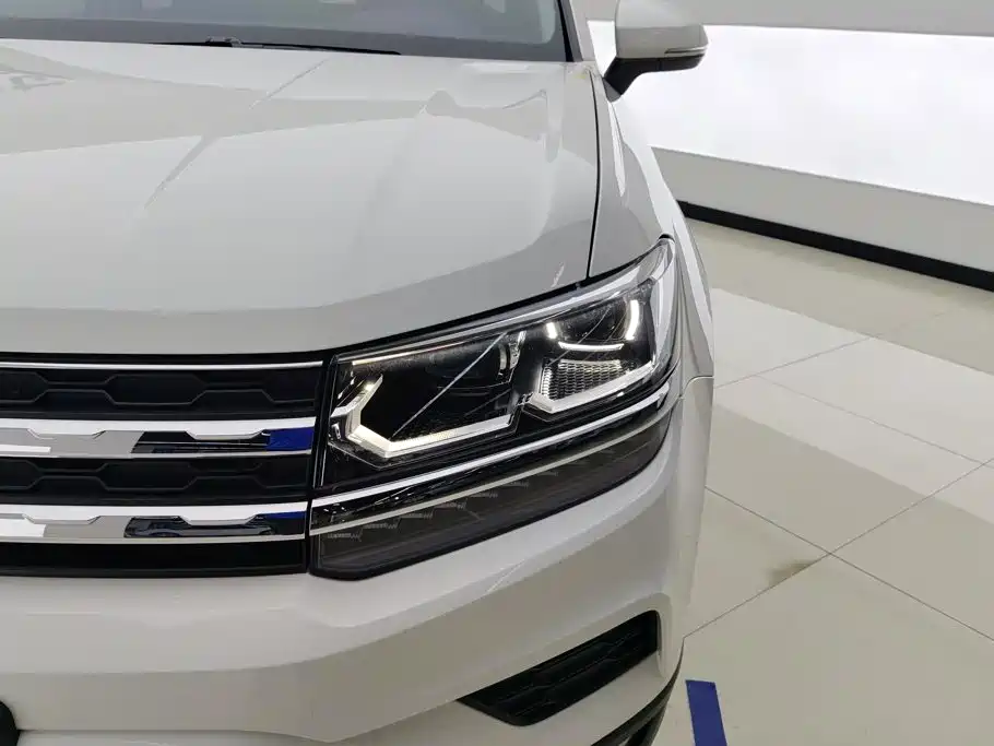 Volkswagen Tharu XR 280TSI 2WD Luxury Edition, фото 5