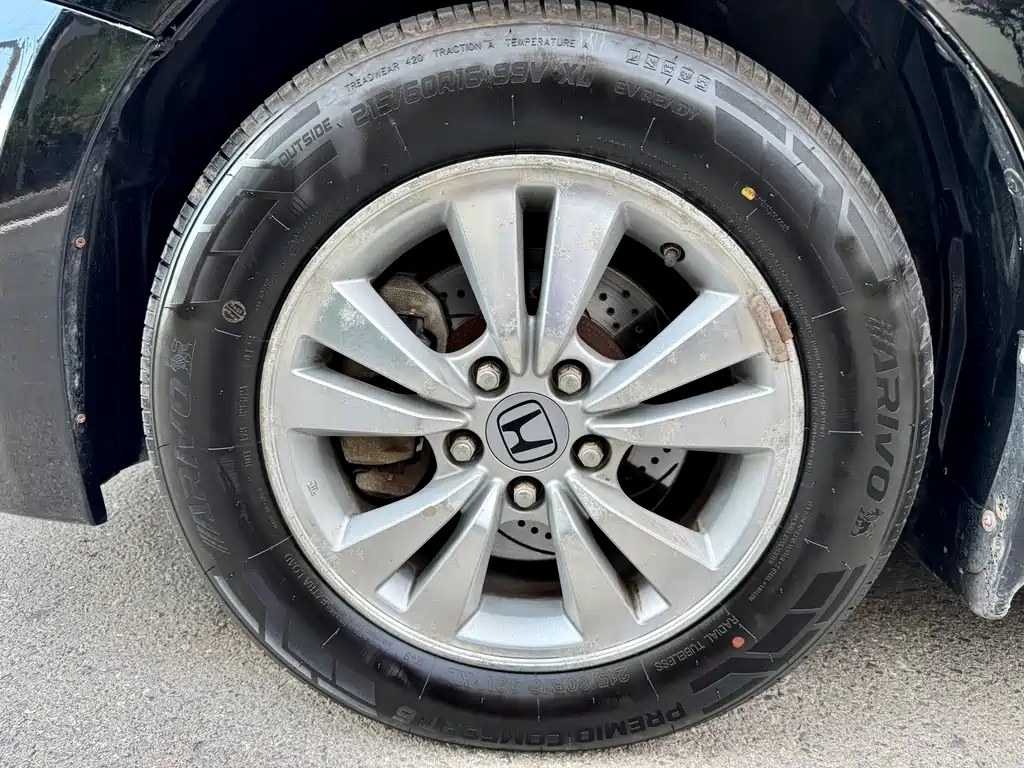 Honda Accord — миниатюра 13