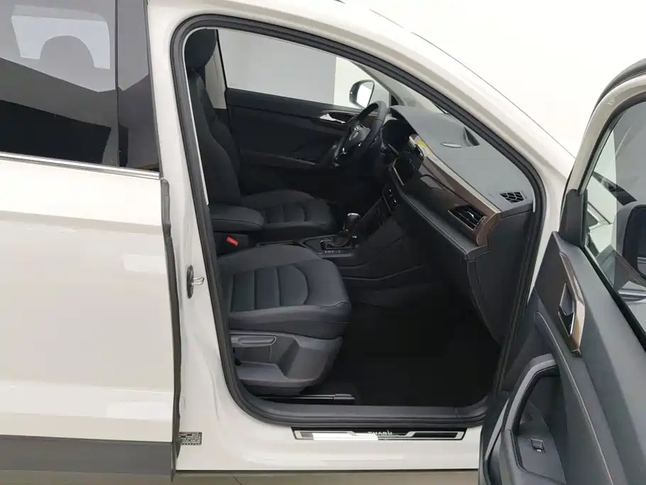 Volkswagen Tharu XR 280TSI 2WD Luxury Edition, фото 8