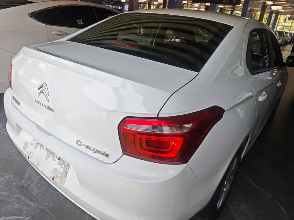 Citroen Elysee — миниатюра 7