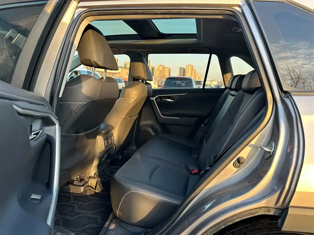 TOYOTA RAV4 RONGFANG