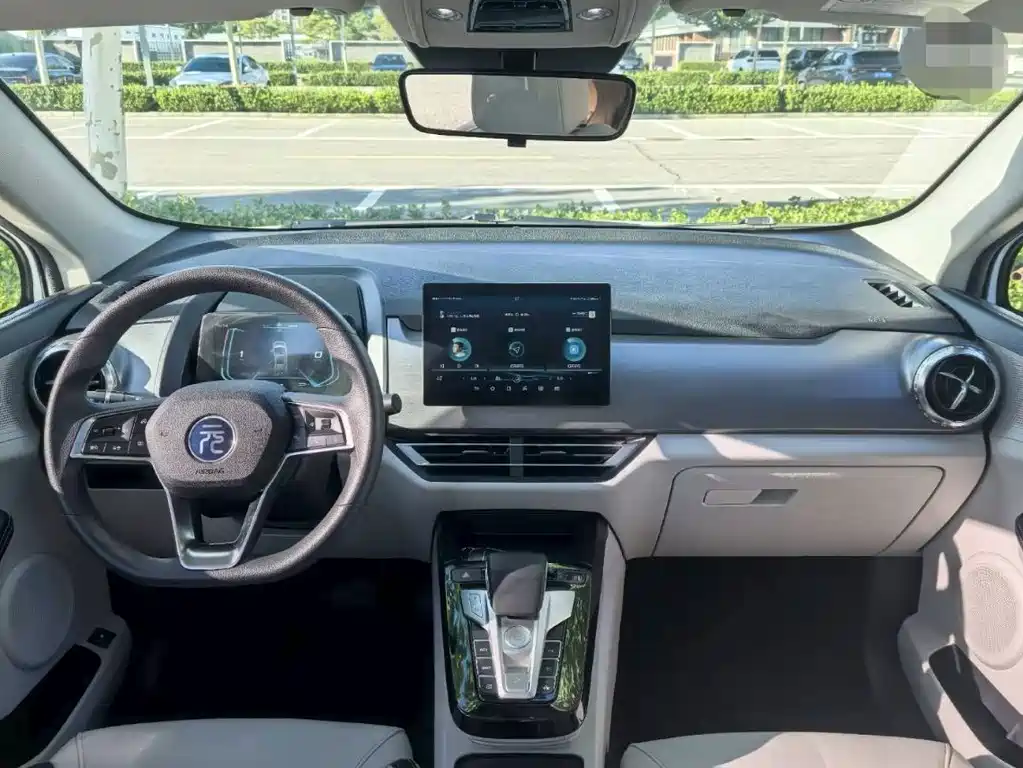 BYD Yuan Pro — миниатюра 8