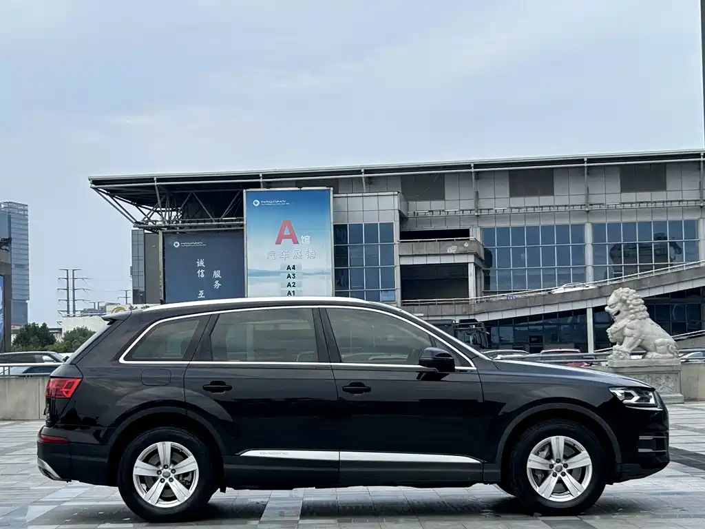 Audi Q7 — миниатюра 4