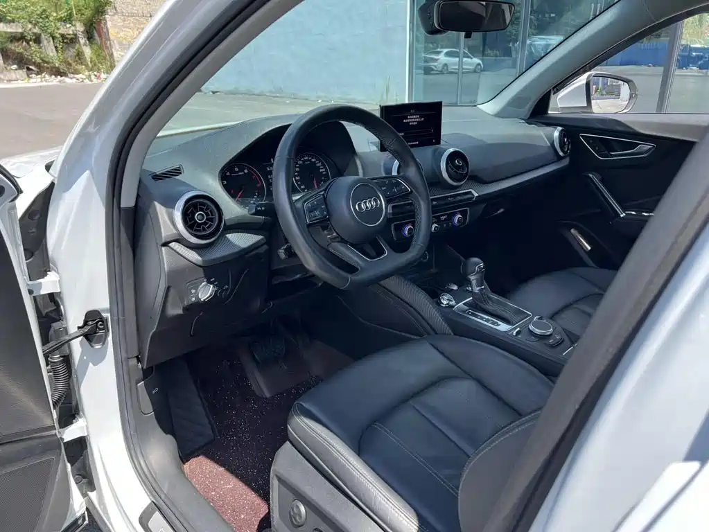 Audi Q2L — миниатюра 5