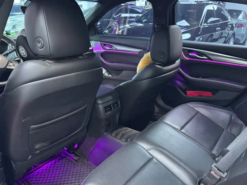 Cadillac CT5 — миниатюра 7