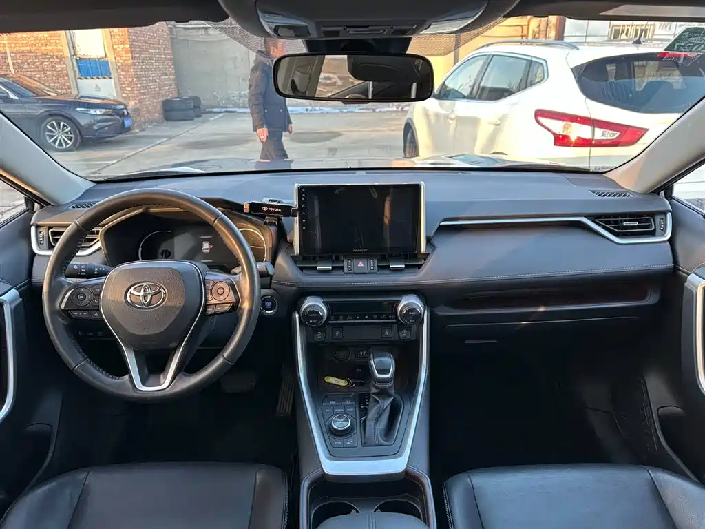 TOYOTA RAV4 RONGFANG