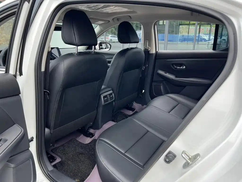 Nissan Sylphy — миниатюра 8