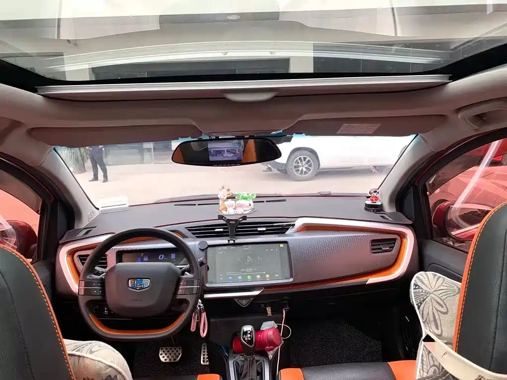 Geely Vision X1 — миниатюра 6