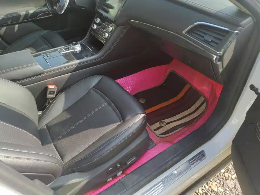 Ford Taurus — миниатюра 8