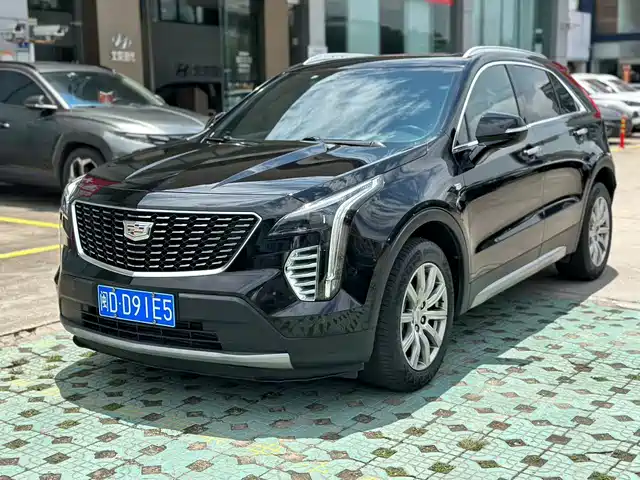 Cadillac XT 4 2020 28 T 2 WDLeading — фото 1