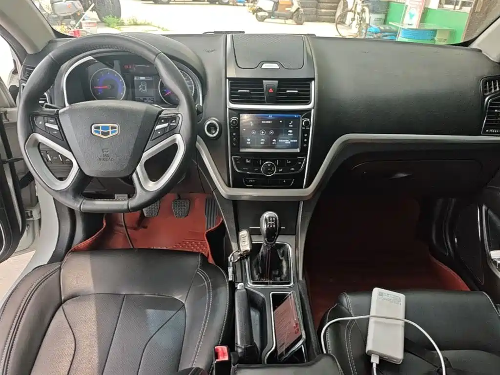 Geely Emgrand 2016 1.5L MT