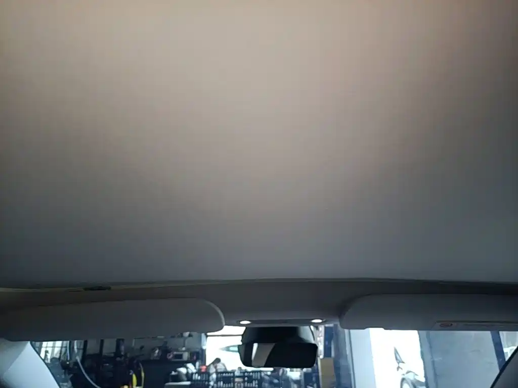 Tesla Model 3 — миниатюра 18