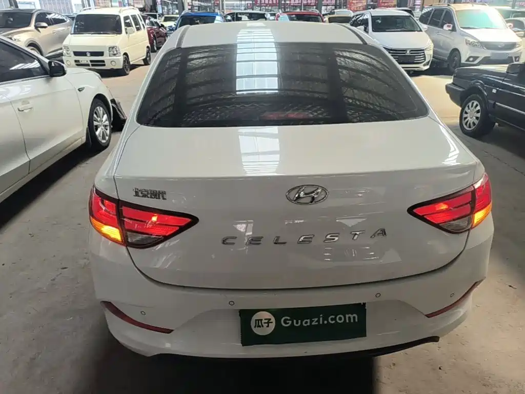 Hyundai Elantra — миниатюра 6