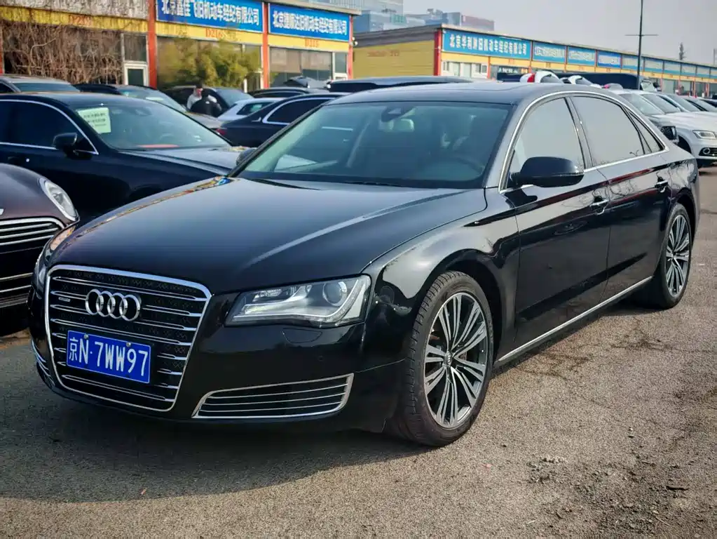Купить Audi A8