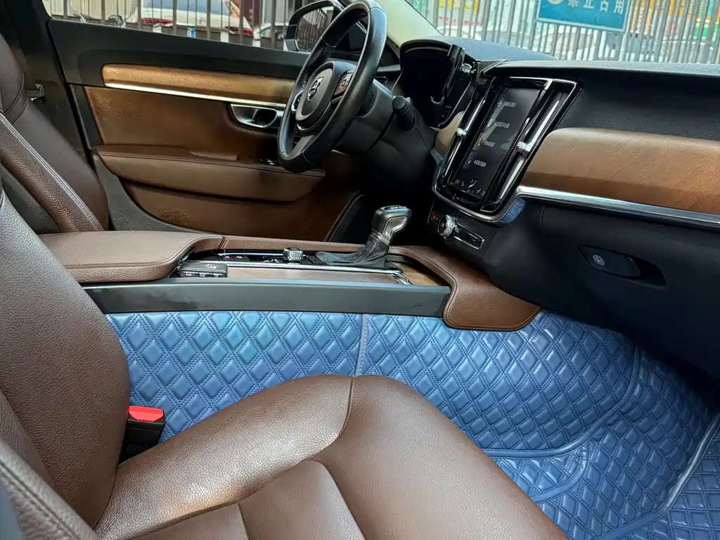 Volvo S90 — миниатюра 12