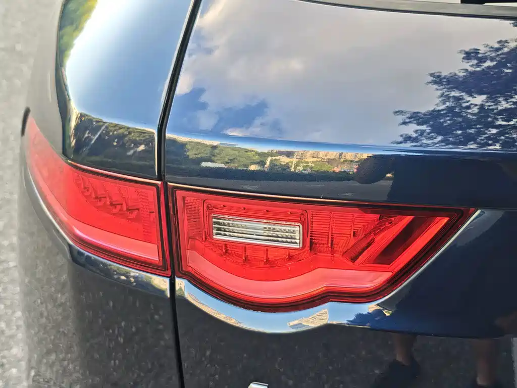 Jaguar F-PACE — миниатюра 28