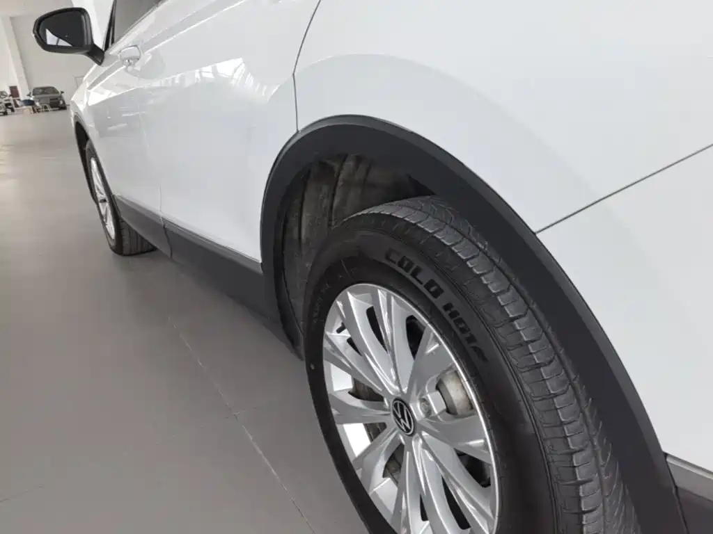 Volkswagen Tiguan L — миниатюра 22
