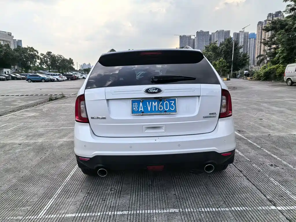 Ford Edge (Import) — миниатюра 6