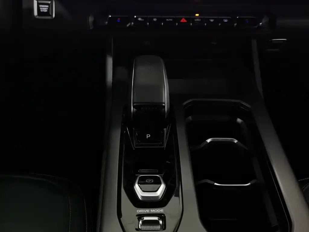 Geely Haoyue L — миниатюра 13